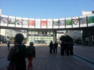 Ein Parlamentsbau so bürgernah, als wäre er aus "1984".
